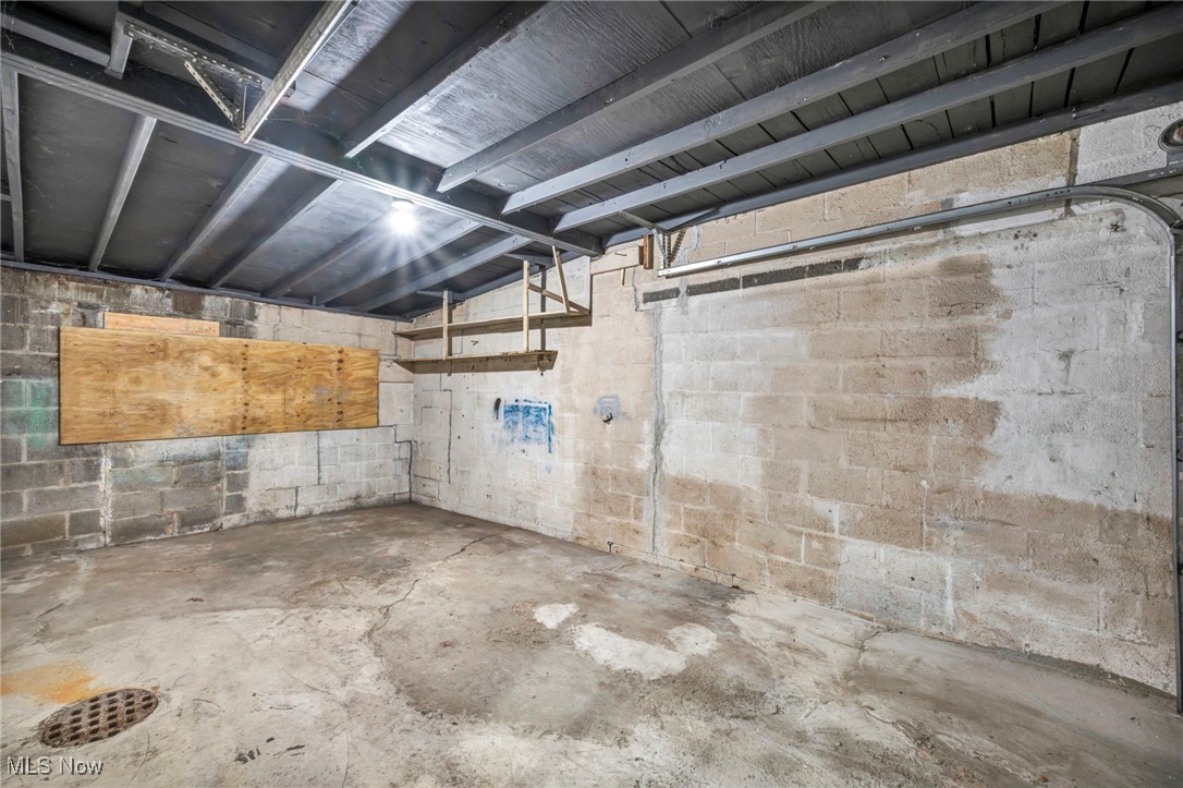1552 E 254th Street Euclid OH 44117