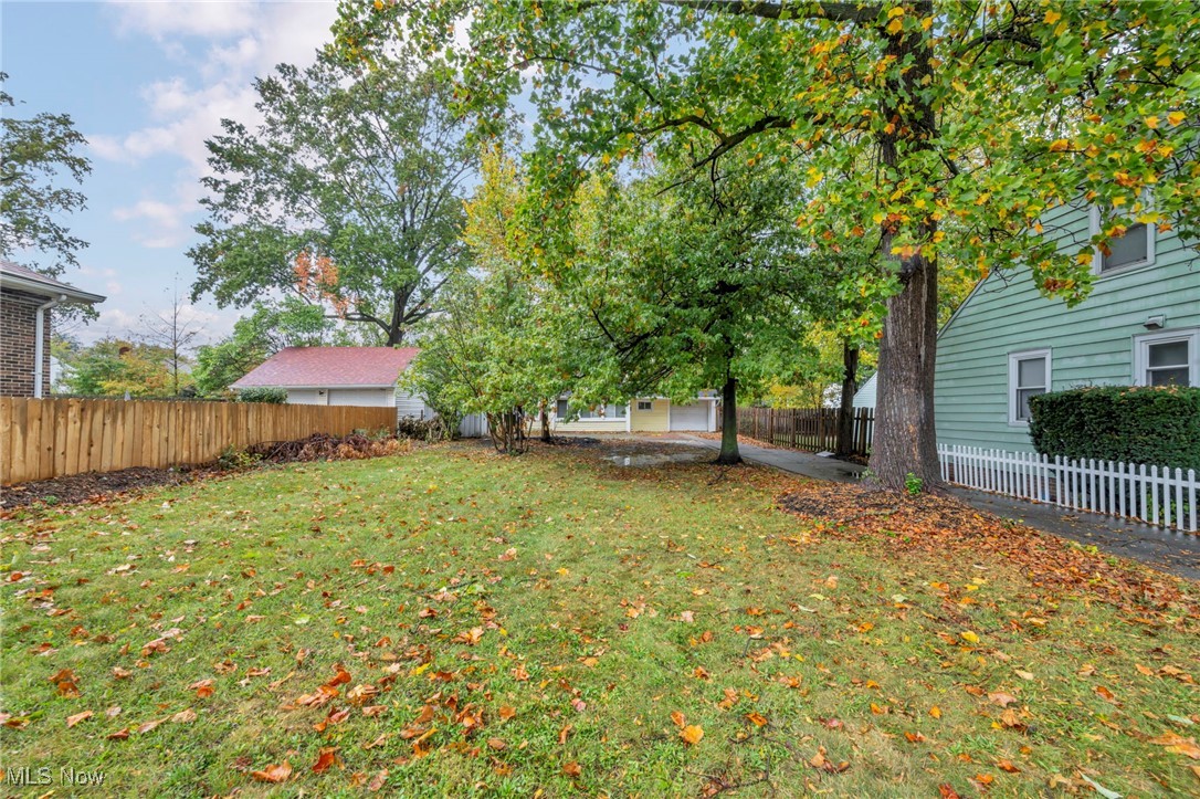 1552 E 254th Street Euclid OH 44117