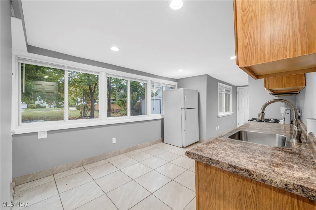 1552 E 254th Street Euclid OH 44117