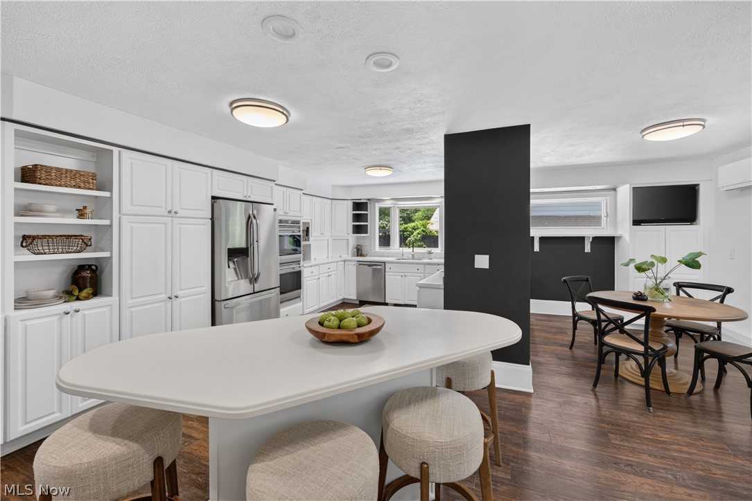 2228 Chatfield Drive Cleveland Heights OH 44106