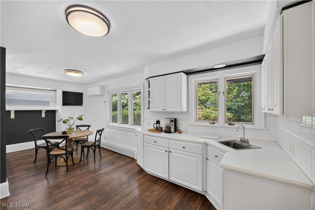 2228 Chatfield Drive Cleveland Heights OH 44106