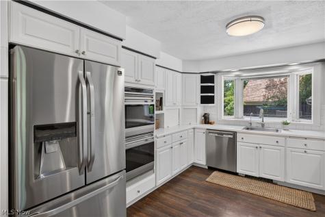 2228 Chatfield Drive Cleveland Heights OH 44106