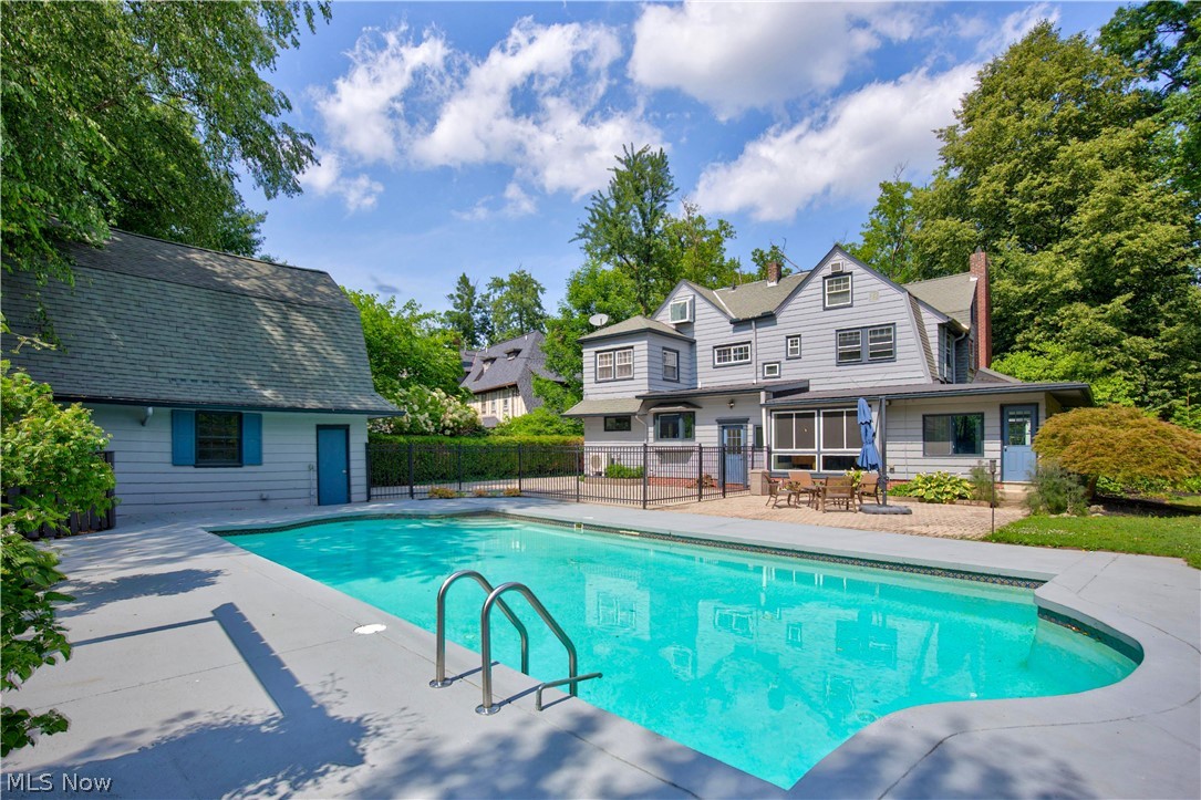 2228 Chatfield Drive Cleveland Heights OH 44106