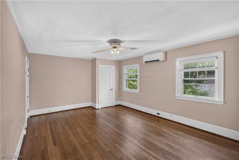 2228 Chatfield Drive Cleveland Heights OH 44106
