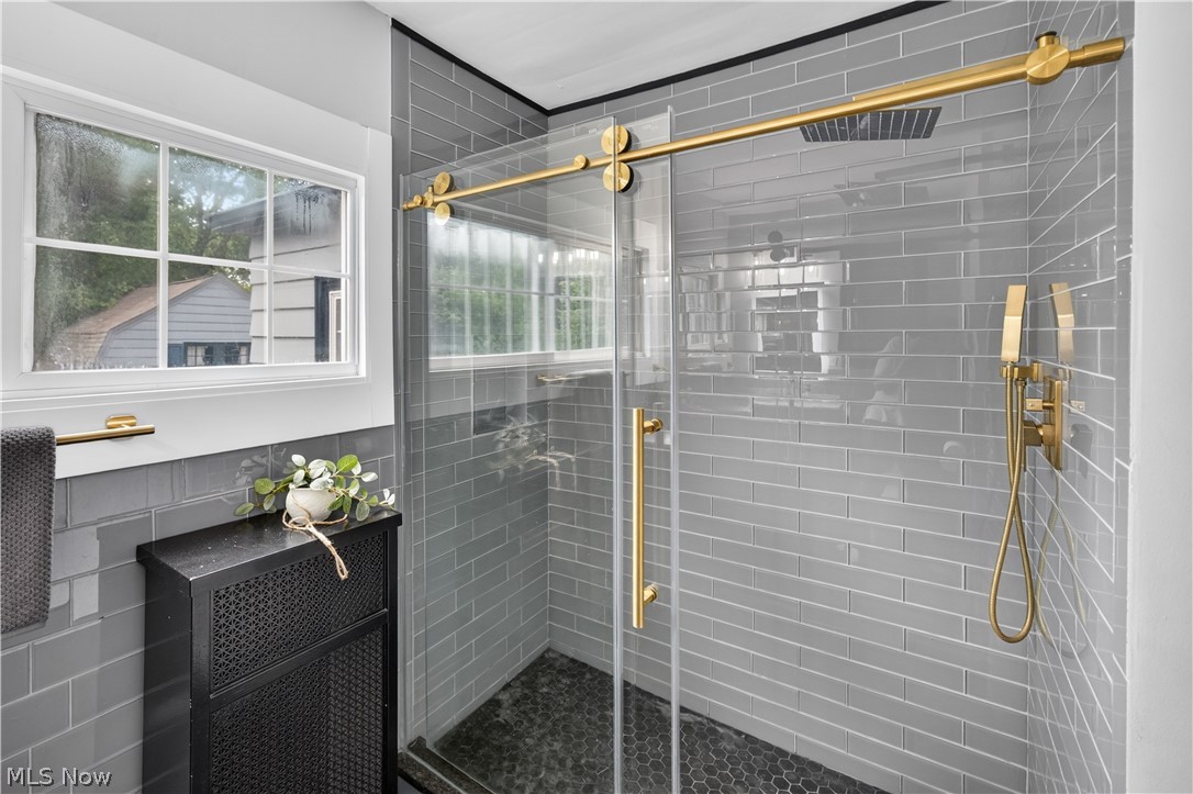 2228 Chatfield Drive Cleveland Heights OH 44106