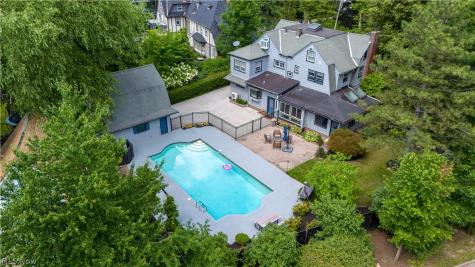 2228 Chatfield Drive Cleveland Heights OH 44106