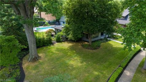 2228 Chatfield Drive Cleveland Heights OH 44106