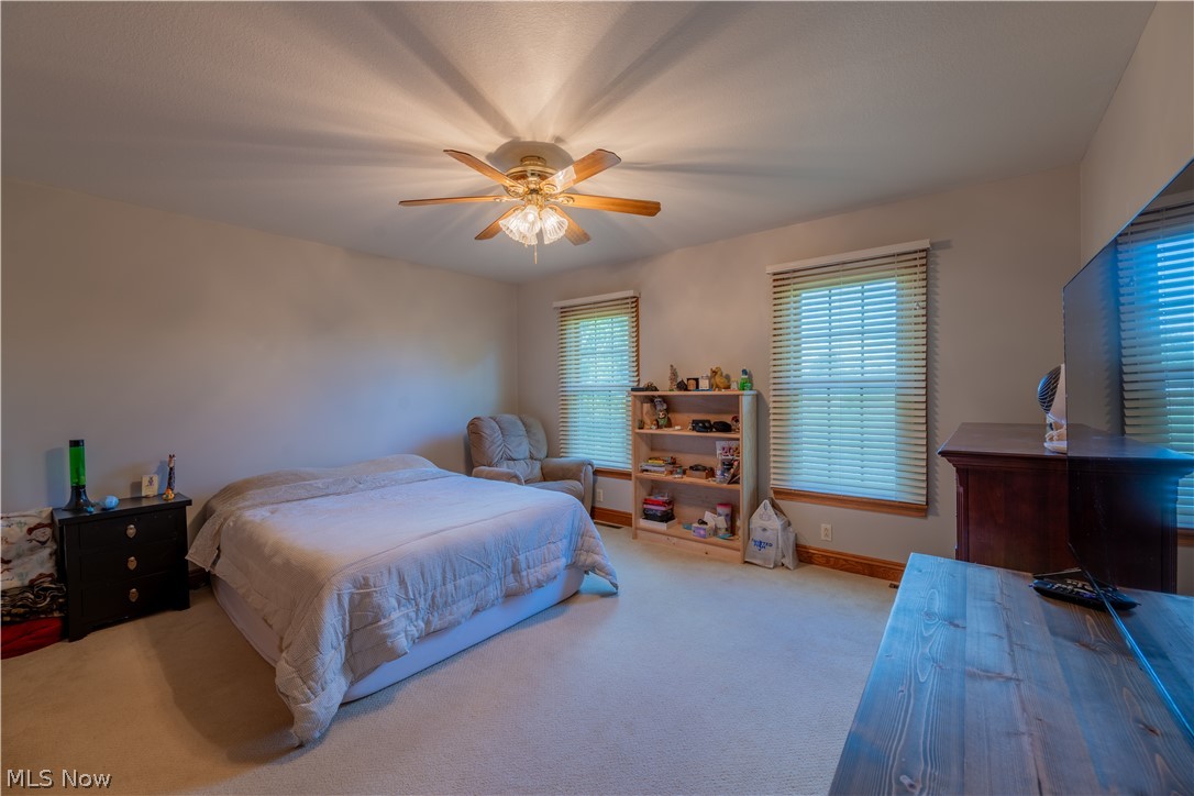 1064 Fairfield School Road Columbiana OH 44408