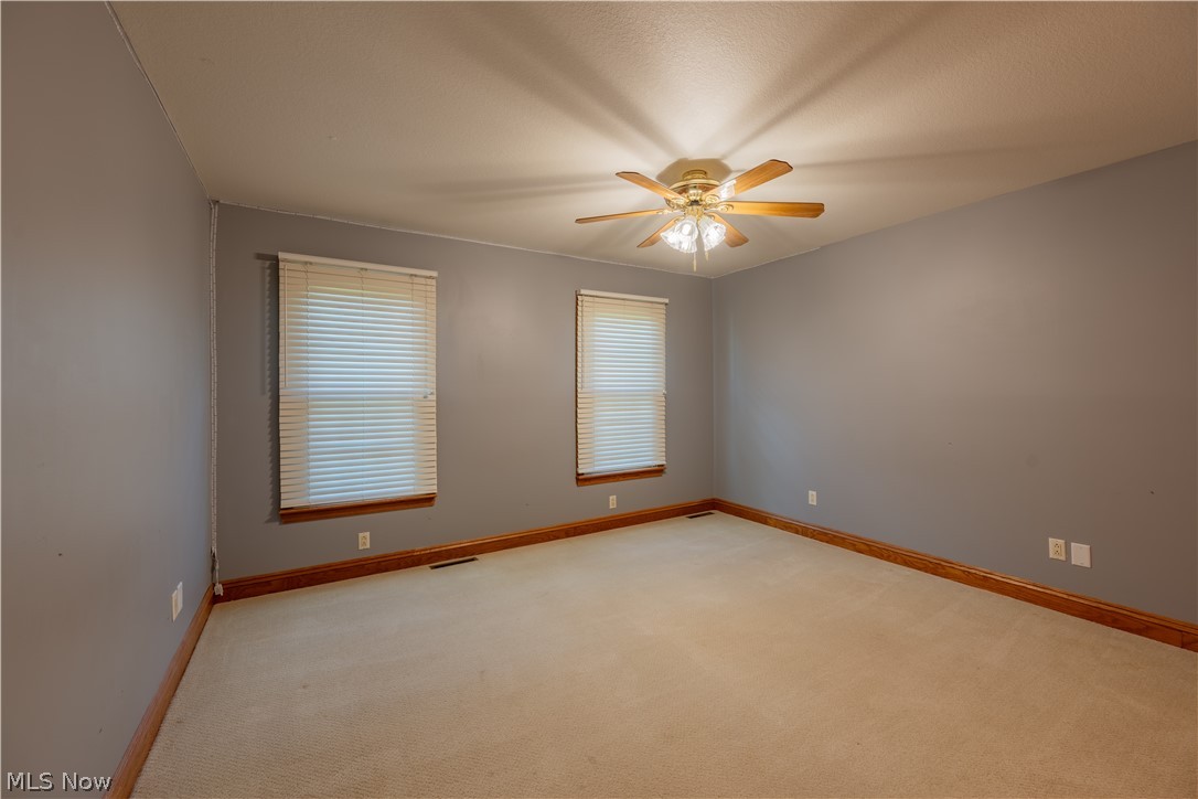1064 Fairfield School Road Columbiana OH 44408