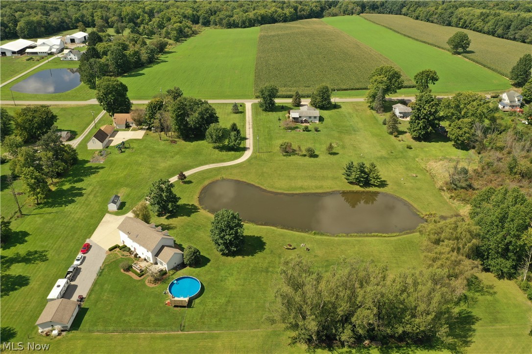 1064 Fairfield School Road Columbiana OH 44408