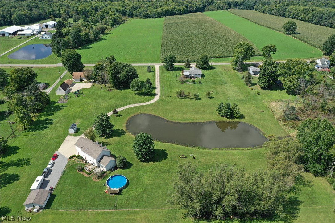 1064 Fairfield School Road Columbiana OH 44408