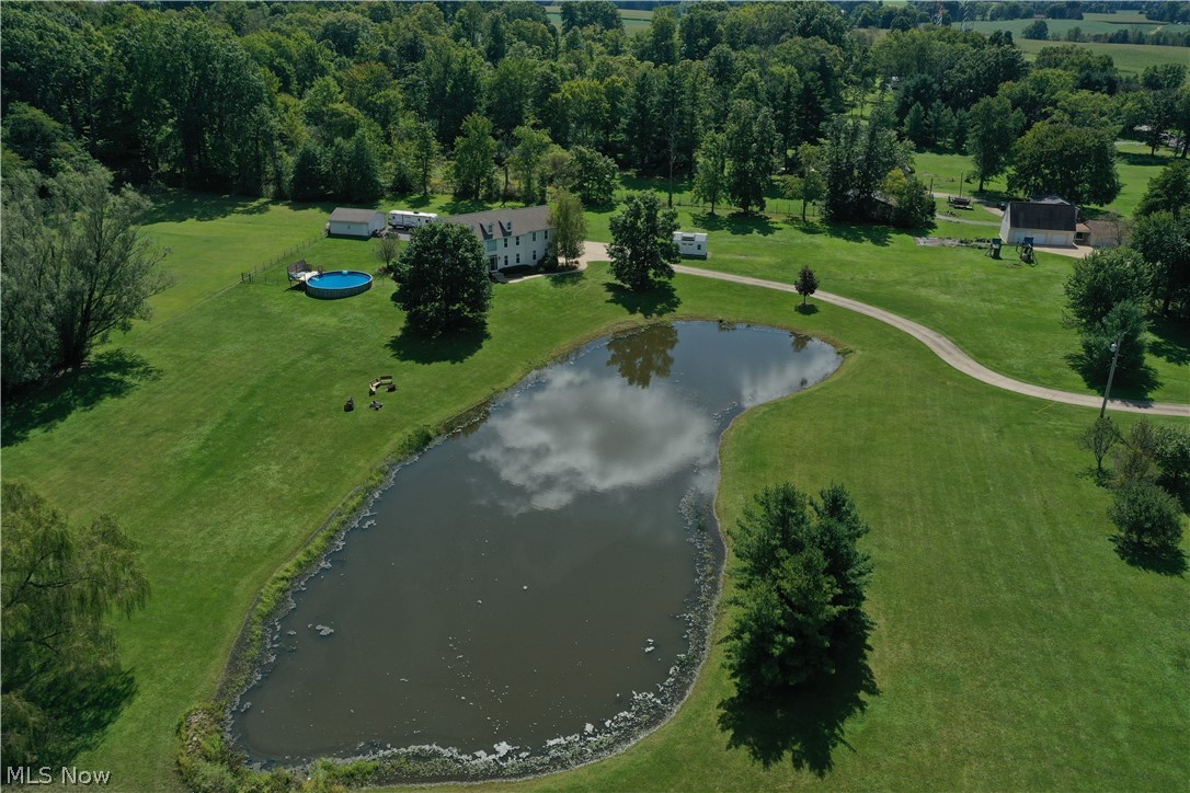 1064 Fairfield School Road Columbiana OH 44408