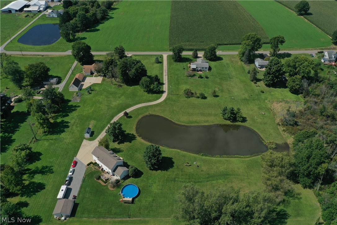 1064 Fairfield School Road Columbiana OH 44408