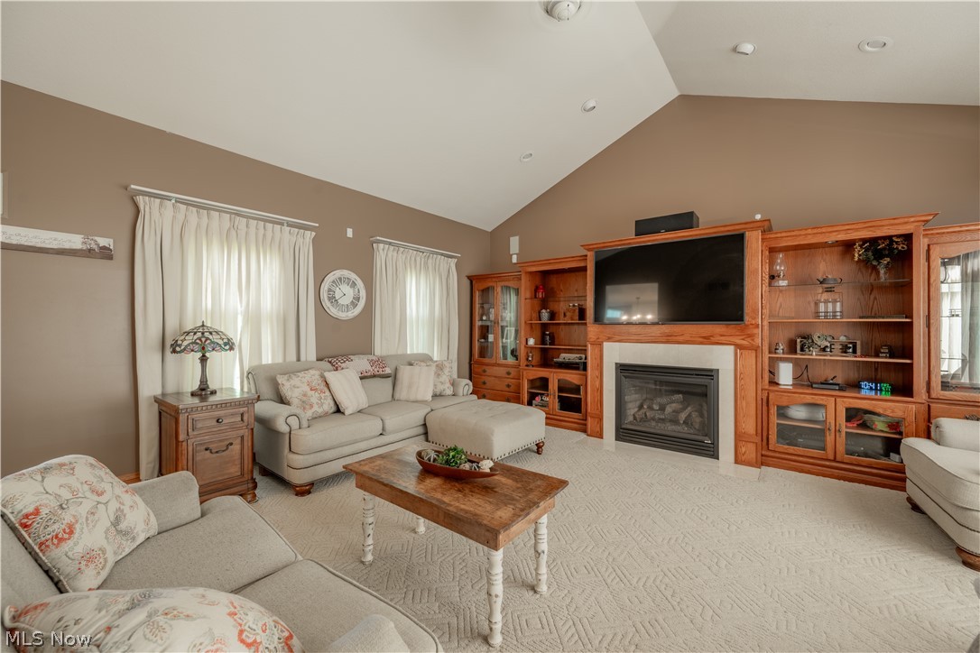 1064 Fairfield School Road Columbiana OH 44408