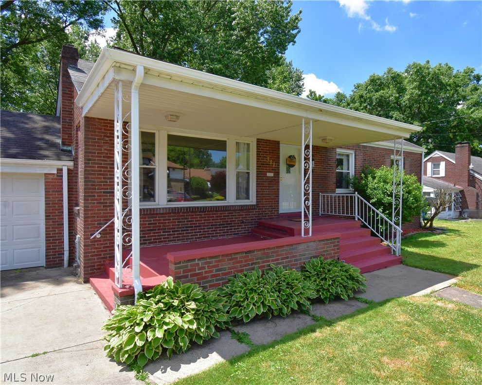 311 Sanderson Avenue Campbell OH 44405
