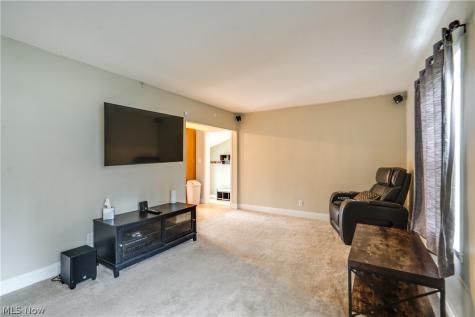 561 N River Road Munroe Falls OH 44262