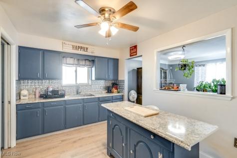 4864 E 94th Street Garfield Heights OH 44125