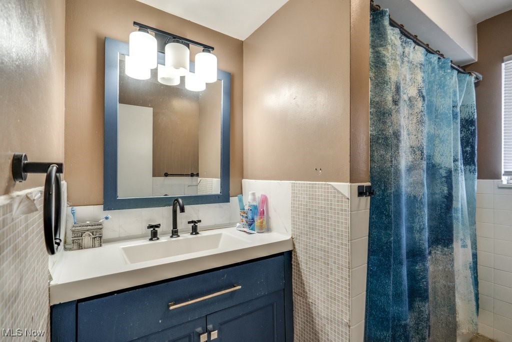 4864 E 94th Street Garfield Heights OH 44125