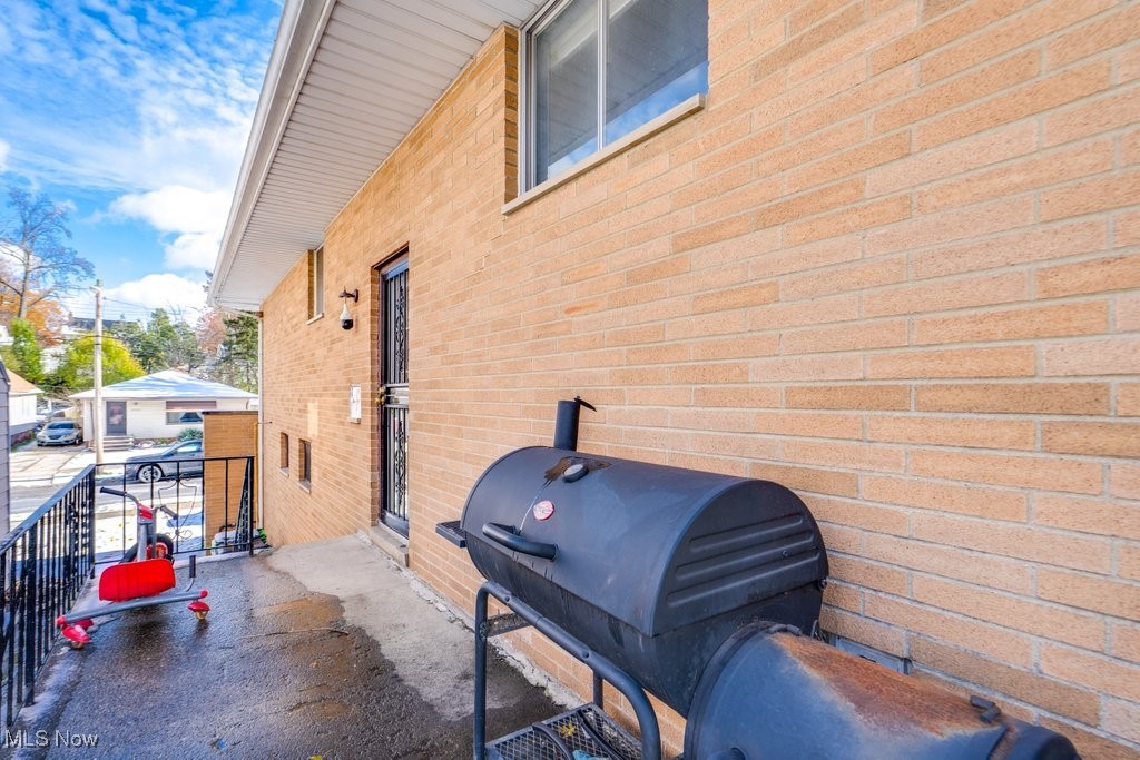 4864 E 94th Street Garfield Heights OH 44125