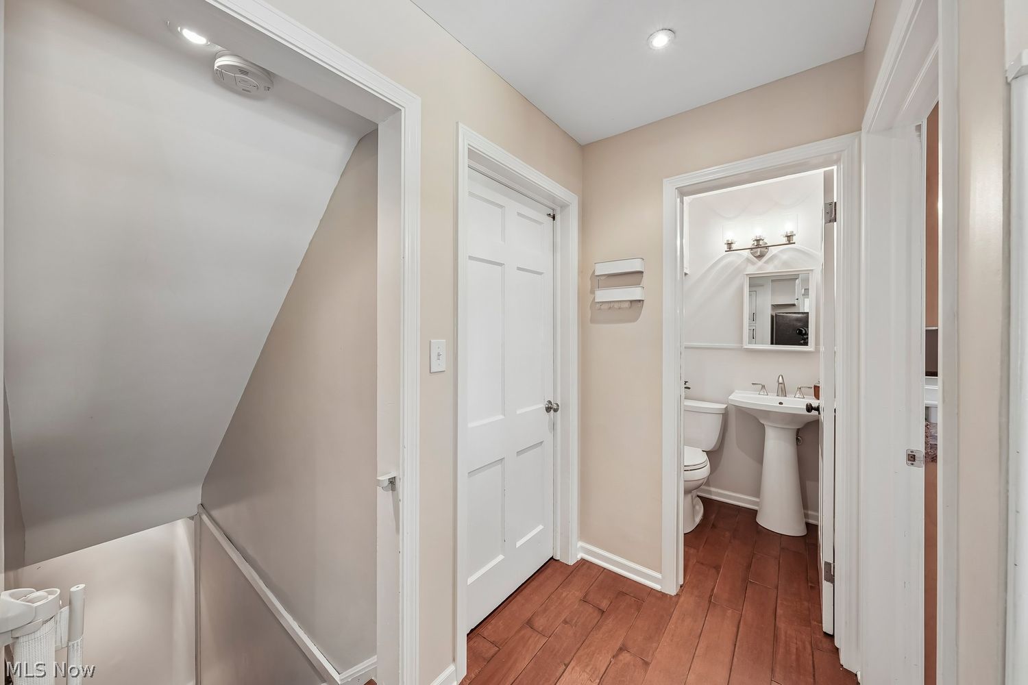 21292 Stratford Avenue Rocky River OH 44116