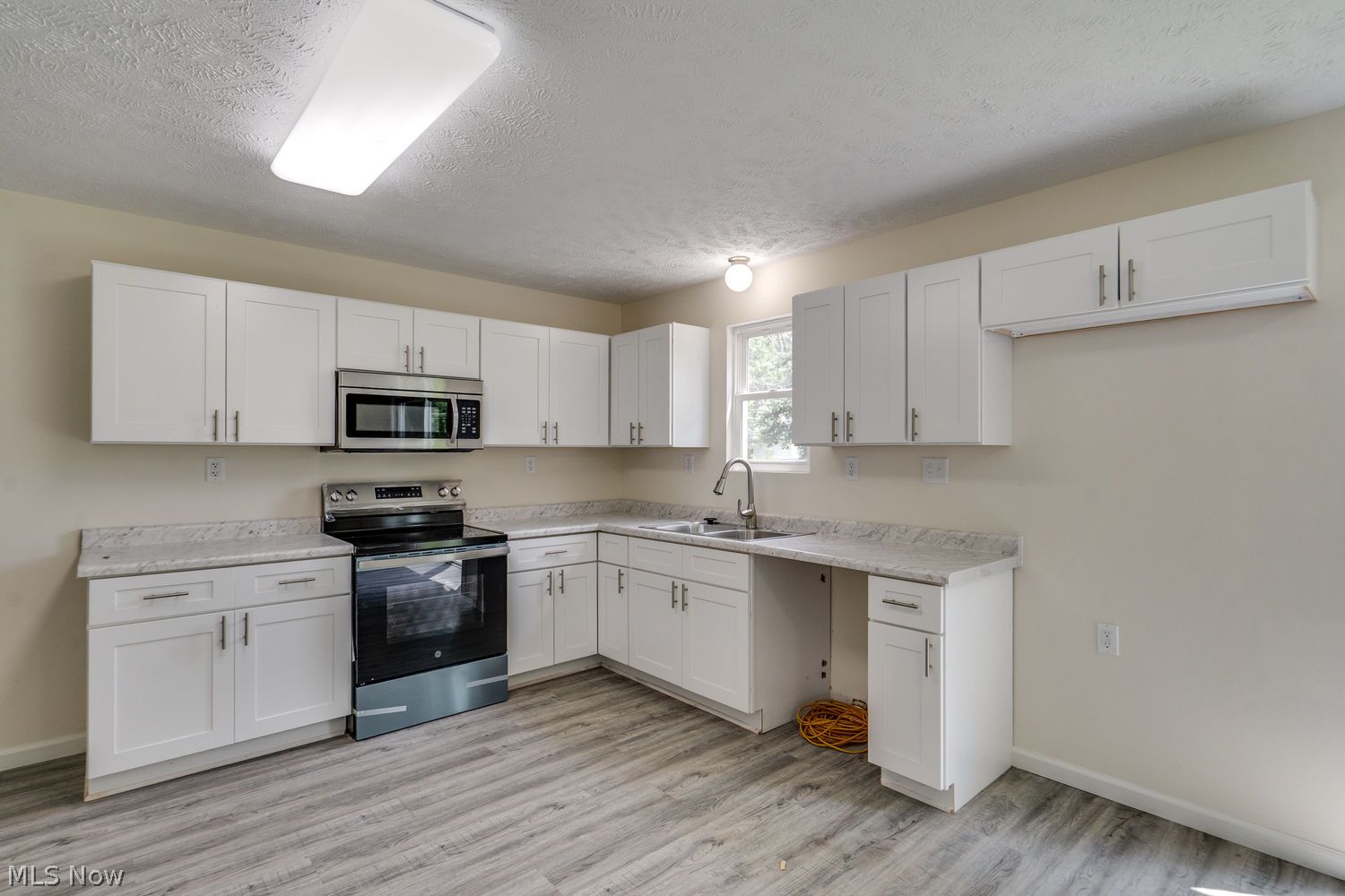 335 Abbe Road N Elyria OH 44035