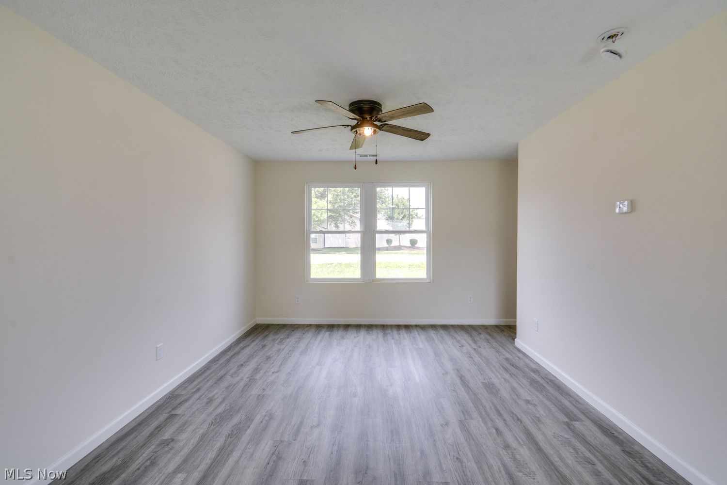 335 Abbe Road N Elyria OH 44035