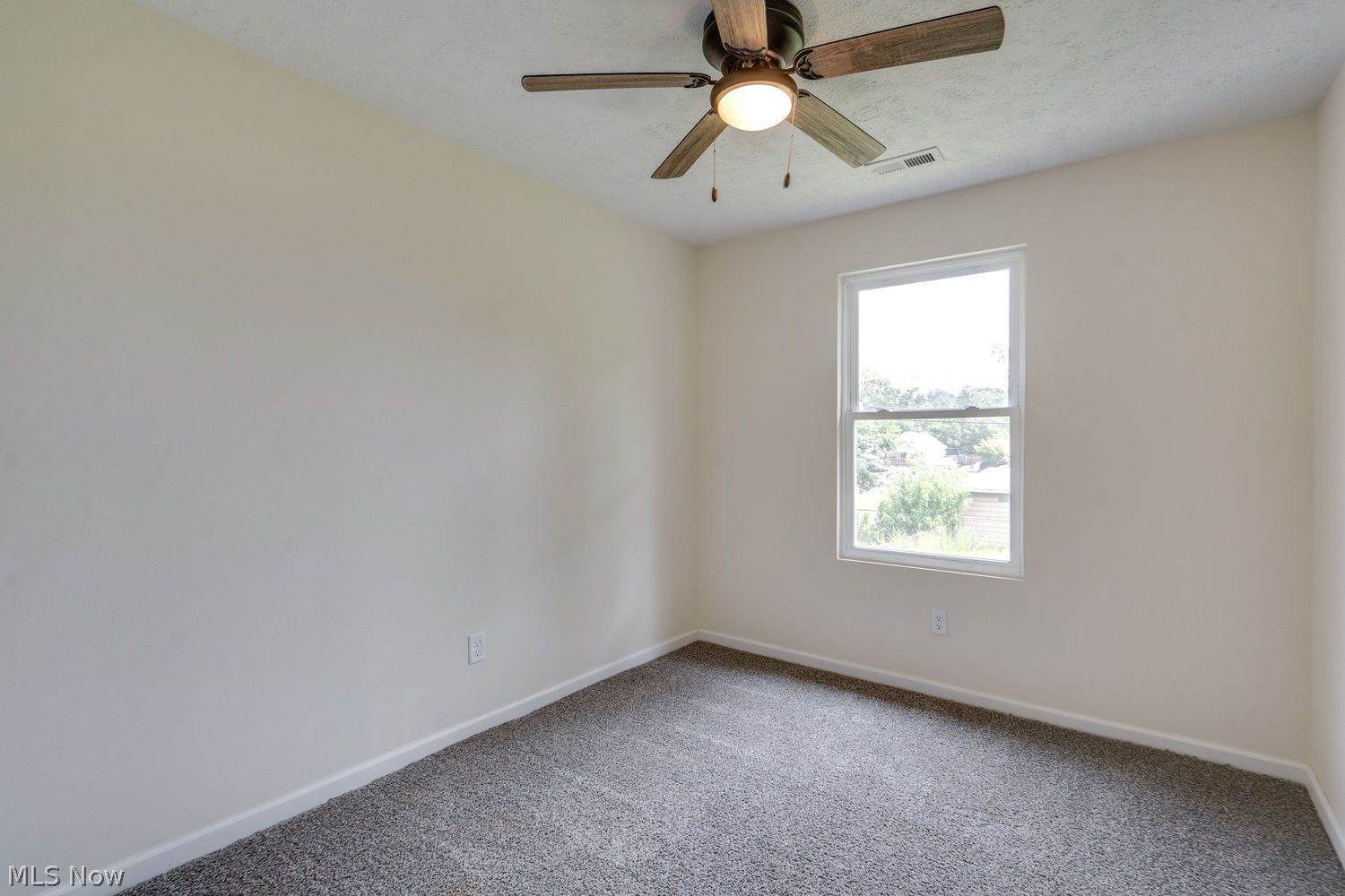 335 Abbe Road N Elyria OH 44035