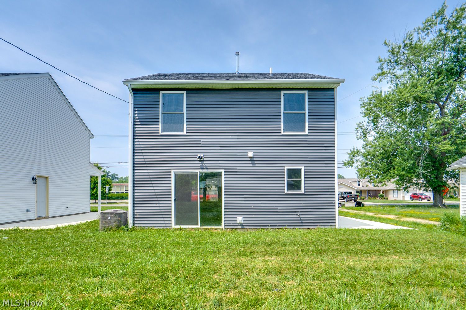 335 Abbe Road N Elyria OH 44035