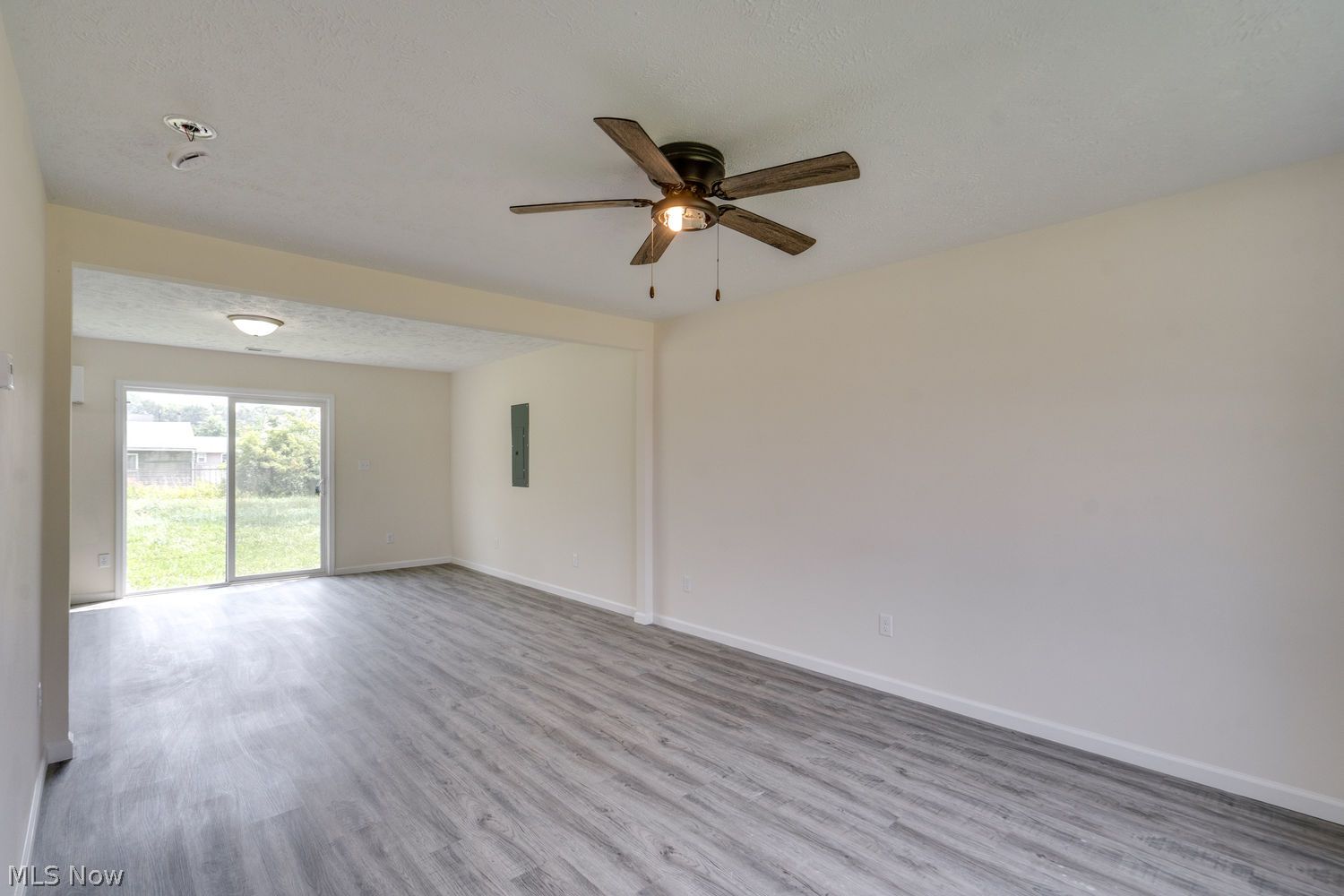 335 Abbe Road N Elyria OH 44035