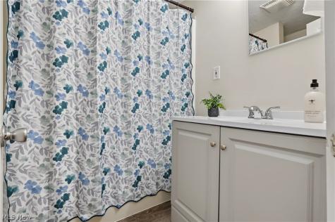 16236 Georgette Drive Burton OH 44021
