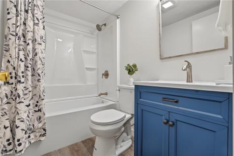 16236 Georgette Drive Burton OH 44021