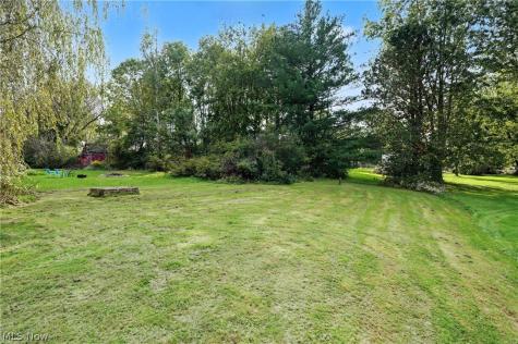 16236 Georgette Drive Burton OH 44021