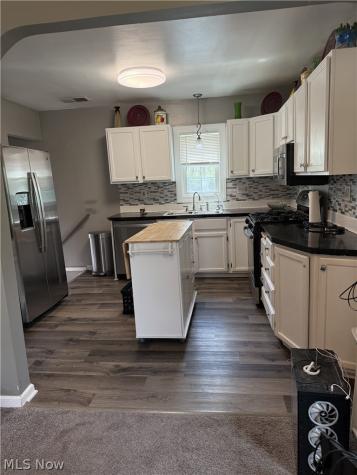 880 E Caston Road Uniontown OH 44685