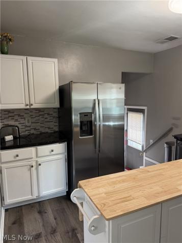 880 E Caston Road Uniontown OH 44685