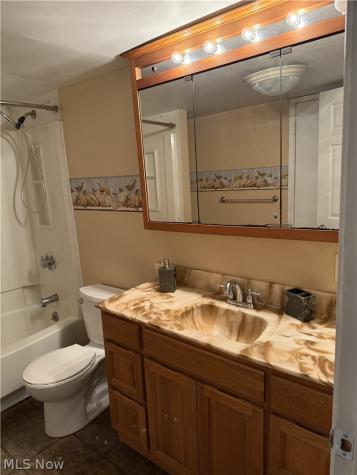 880 E Caston Road Uniontown OH 44685
