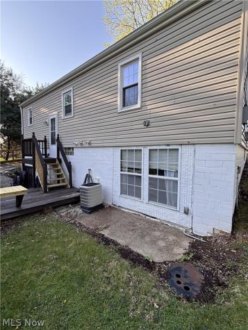 880 E Caston Road Uniontown OH 44685
