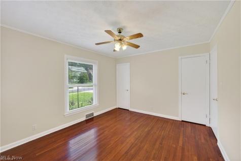 1274 Dorsh Road South Euclid OH 44121