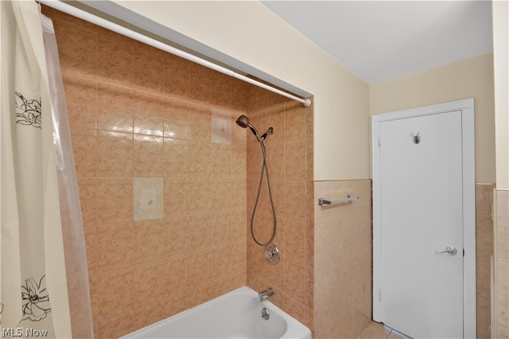 1274 Dorsh Road South Euclid OH 44121