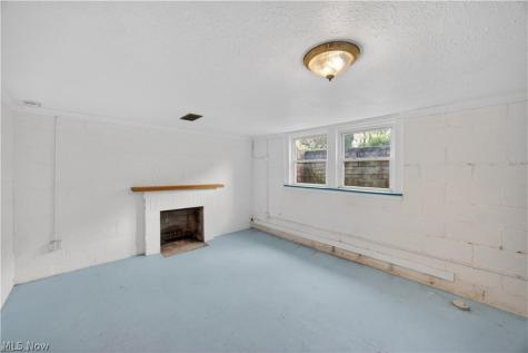 1274 Dorsh Road South Euclid OH 44121