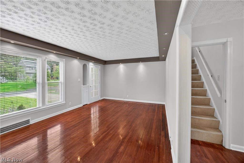 1274 Dorsh Road South Euclid OH 44121