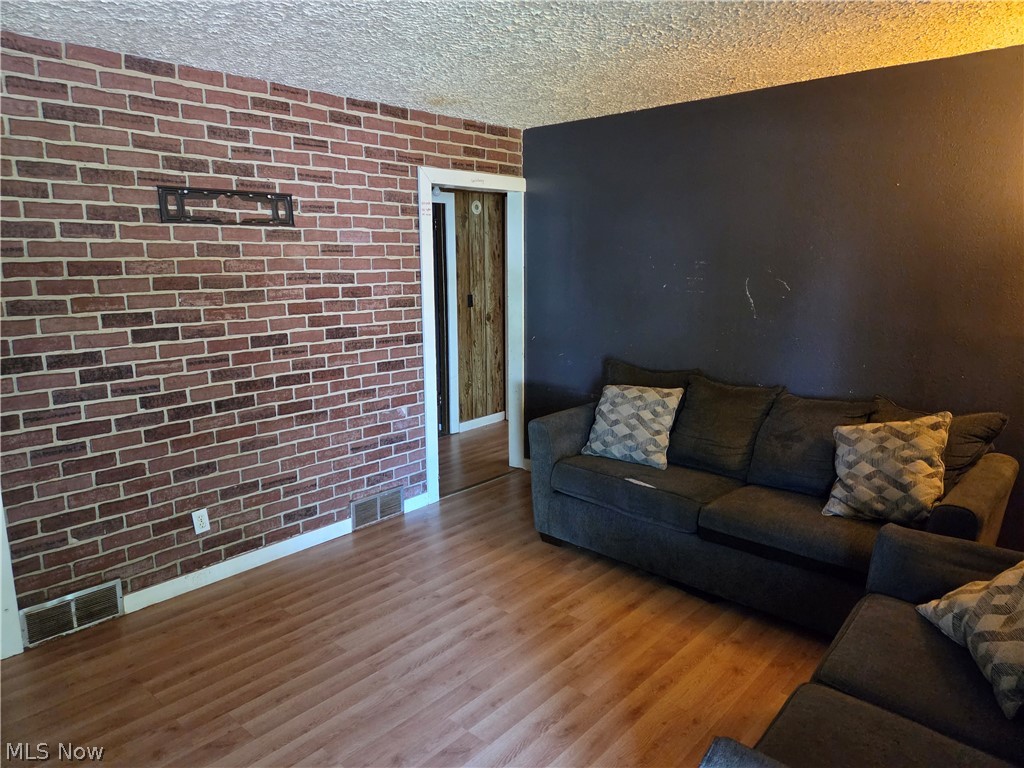 1814 Victoria Street SW Warren OH 44485