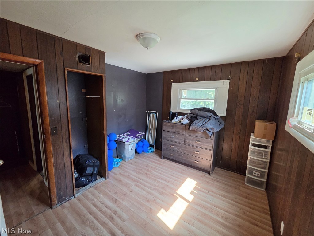 1814 Victoria Street SW Warren OH 44485