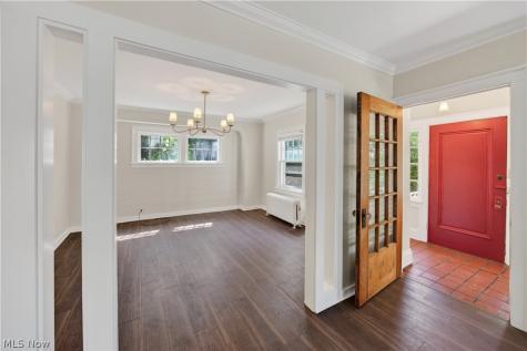 2943 Edgehill Road Cleveland Heights OH 44118