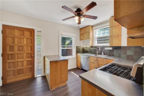2943 Edgehill Road Cleveland Heights OH 44118