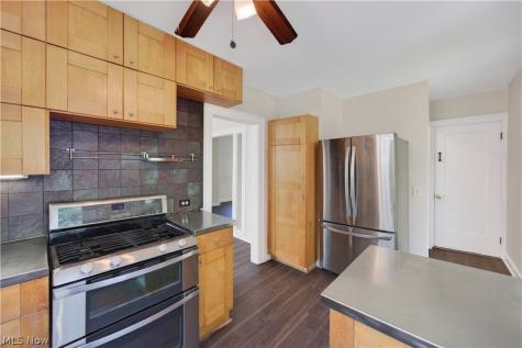 2943 Edgehill Road Cleveland Heights OH 44118
