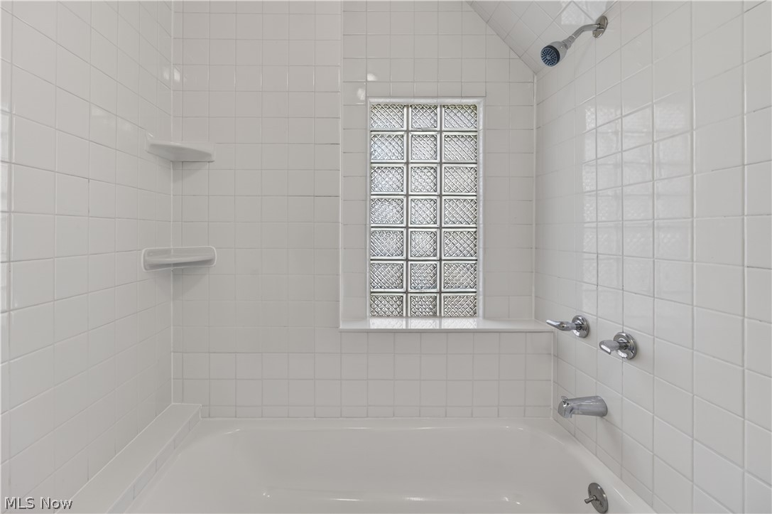 2943 Edgehill Road Cleveland Heights OH 44118