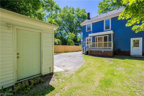 2943 Edgehill Road Cleveland Heights OH 44118