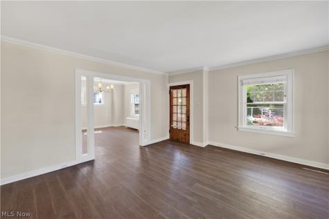 2943 Edgehill Road Cleveland Heights OH 44118