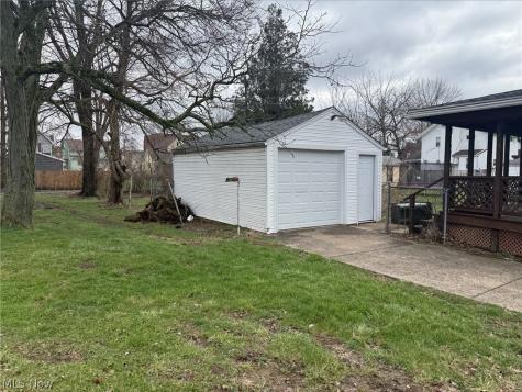 230 Arlington Avenue SW Canton OH 44706