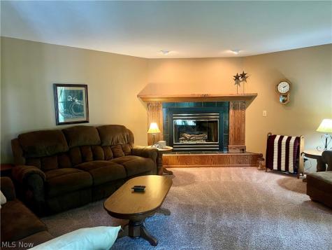 673 Hillcrest Drive Wadsworth OH 44281